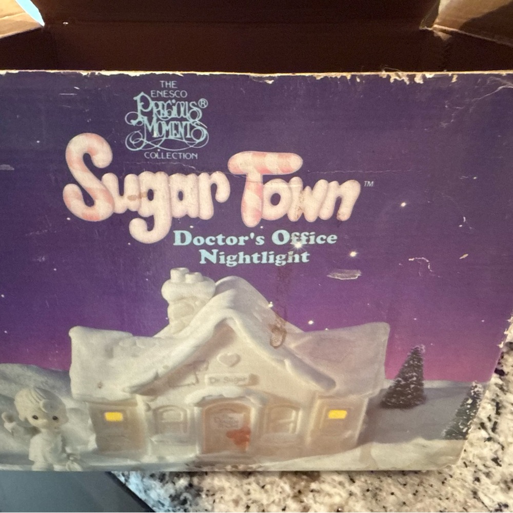 Vintage 1994 precious moments sugar town Doctors office night light set